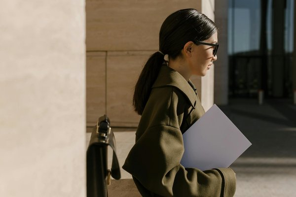 L'Impact de la Poésie sur l'Éducation Contemporaine : Une Exploration Engagée